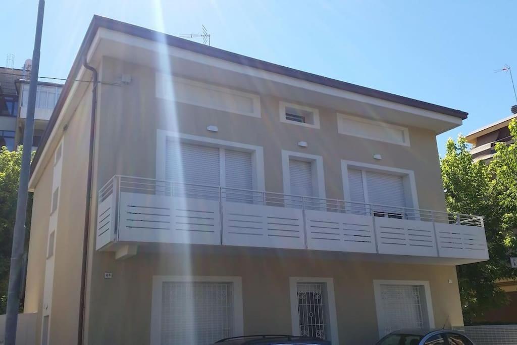 Appartamento In Villetta A 2 Passi Dal Mare E Dal Centro Pesaro Kültér fotó